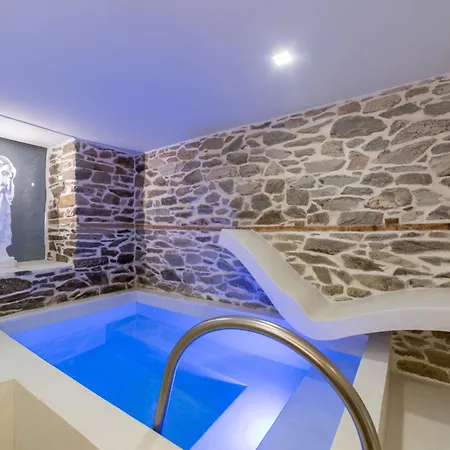 Villa Pomegranate *