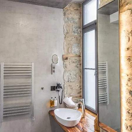 Pomegranate فيلة *